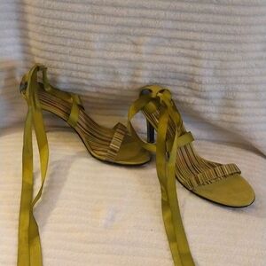 Nina strappy sandal, size 8 1/2 , olive green